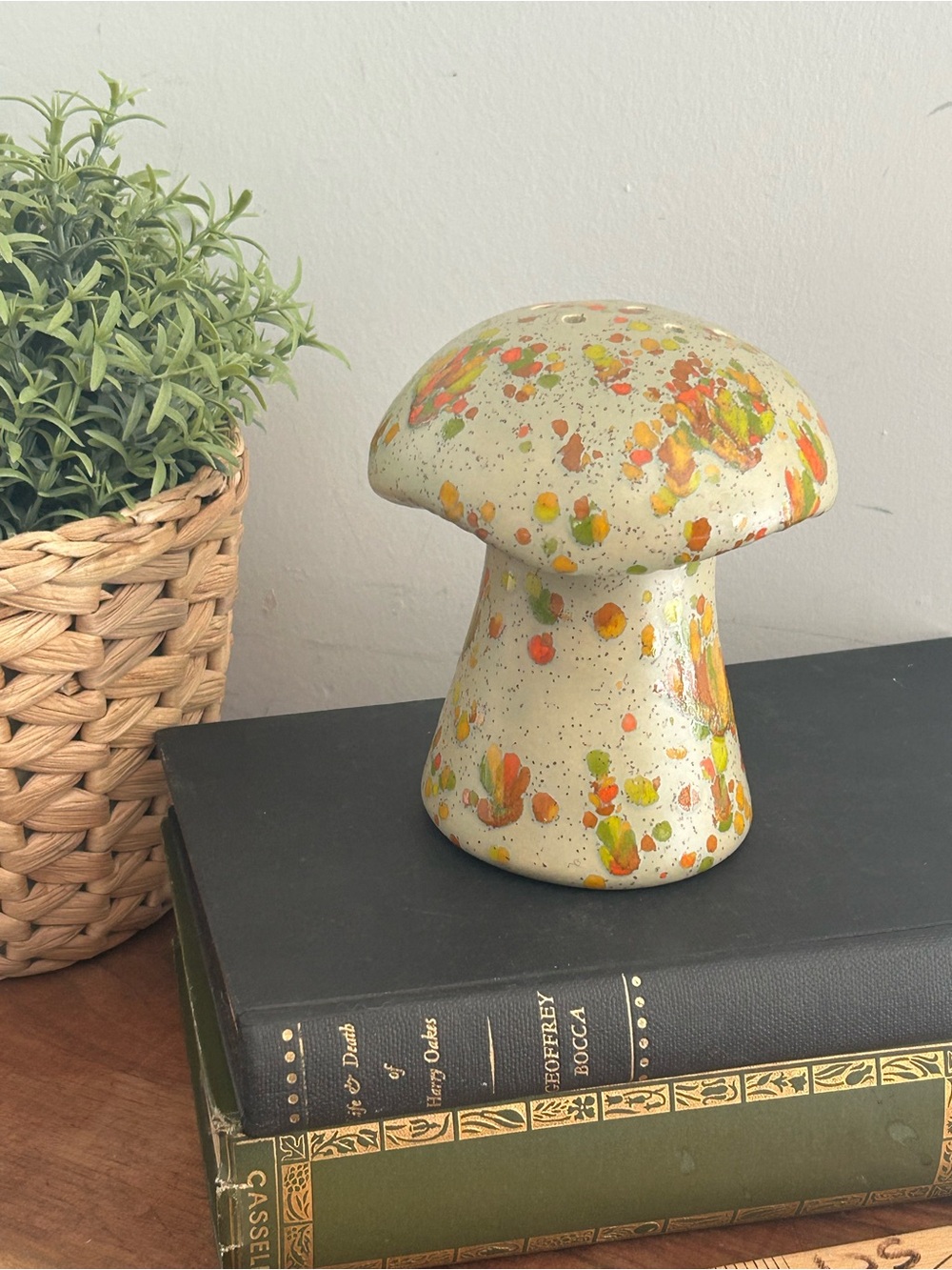 Vtg MCM Retro kitchen Ceramic Mushroom Sugar Spice Shaker 5" W/ Plug Speckled
